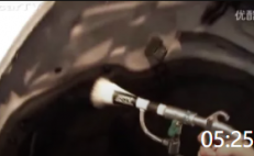 05:25 福美源發(fā)動(dòng)機(jī)精洗——汽車發(fā)動(dòng)機(jī)倉(cāng)完美演繹